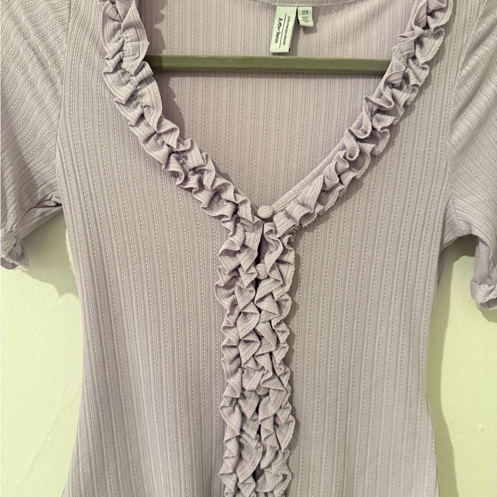 Lavender Ruffle Trim Women's Top - Picture 2 of 4